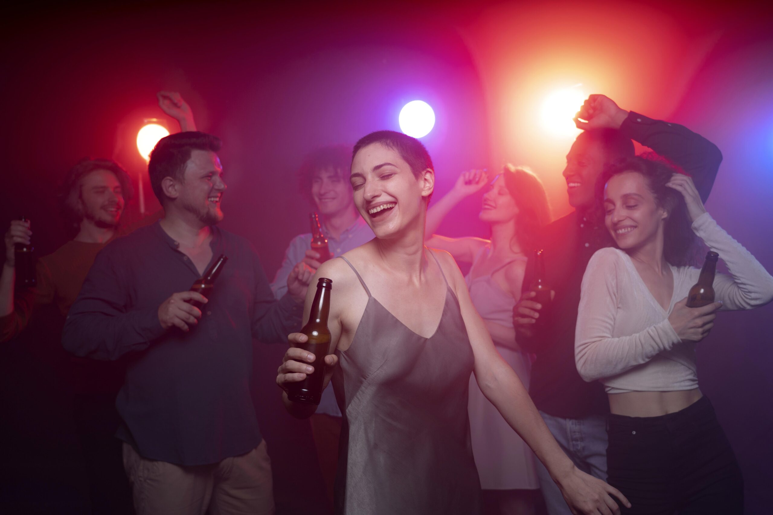 nightlife-with-people-dancing-club